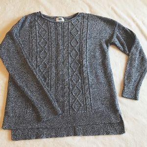 Long sleeve gray sweater